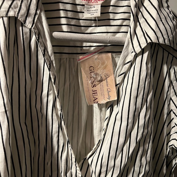 NEW- GUESS Jeans — blouse— size large - Picture 2 of 3